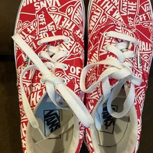 Vans (like new) women’s (size 6)